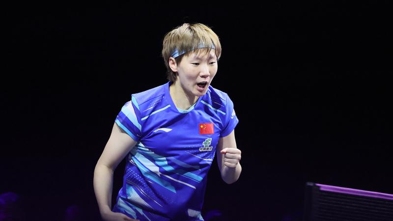 王曼昱3-2逆转长崎美柚晋级8强王曼昱3-2逆转长崎美柚晋级8强，乒坛女神的坚韧之路