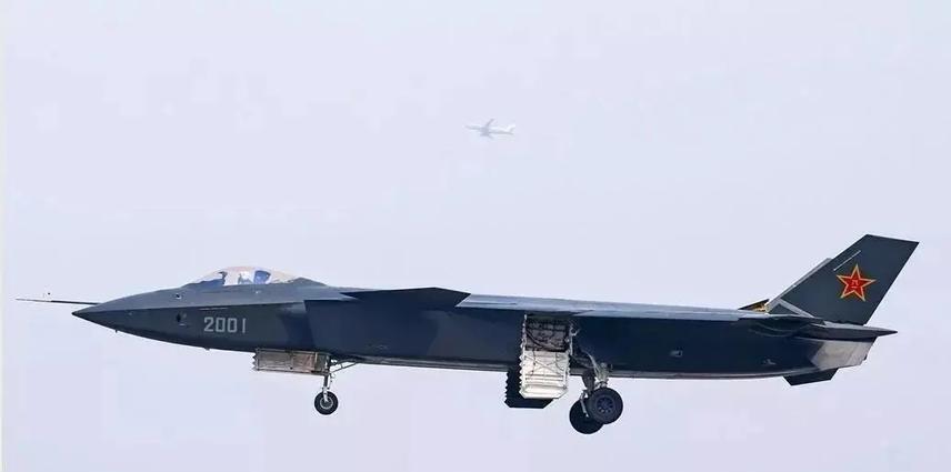 歼20亮相揭秘歼-20亮相背后的故事，中国空中力量的崭新篇章