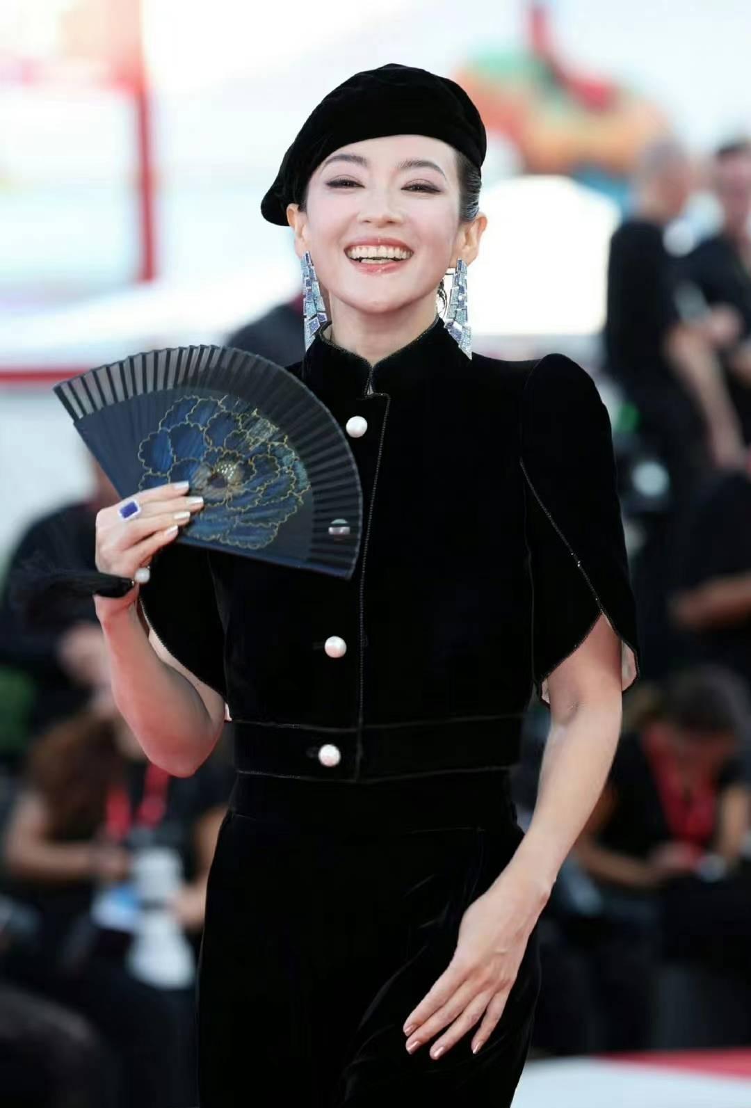 章子怡同款手表阿玛尼章子怡同款手表阿玛尼，时尚与品质的完美融合